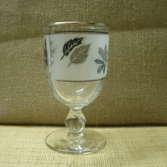 Vintage Libbey Silver Leaf Goblet Stemmed Glass - Picture 2 of 16